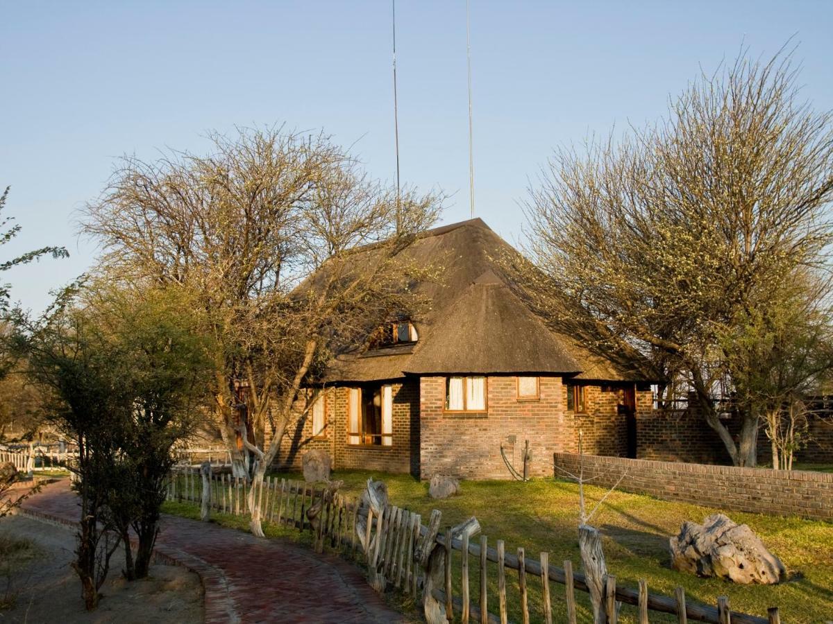 Grassland Safari Lodge Ghanzi Esterno foto